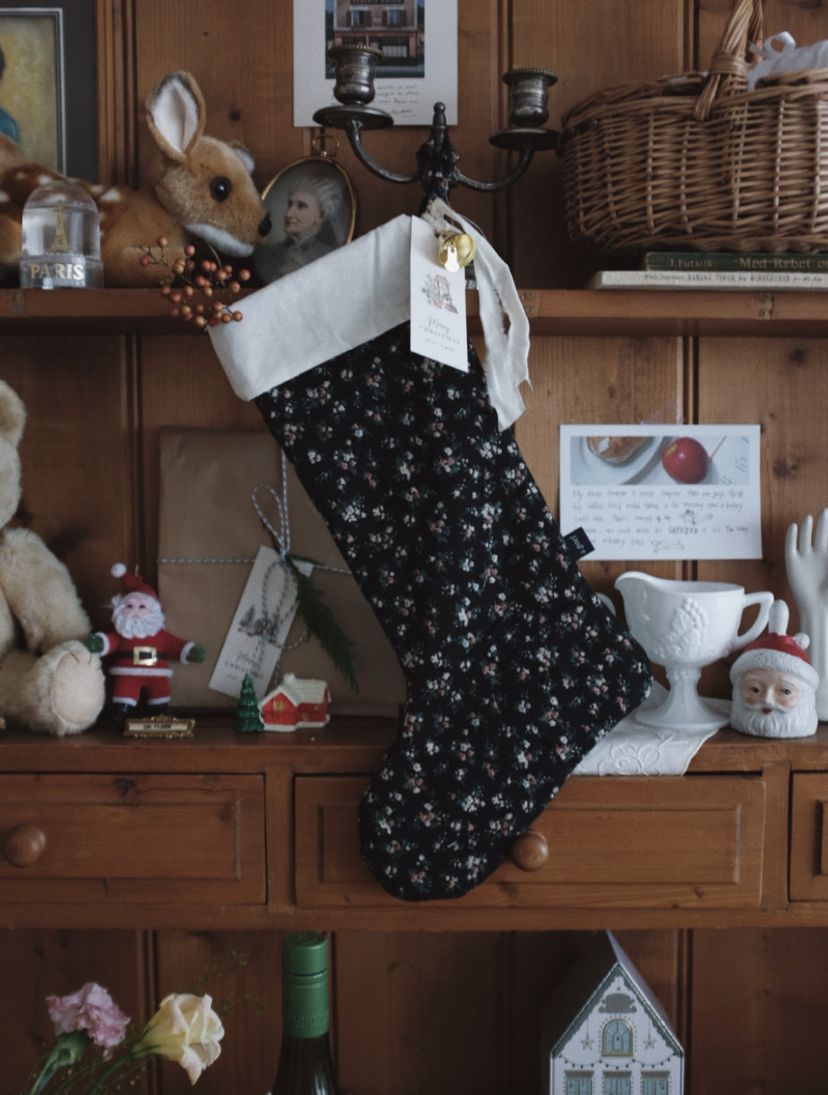 Santa socks [ floral navy ]